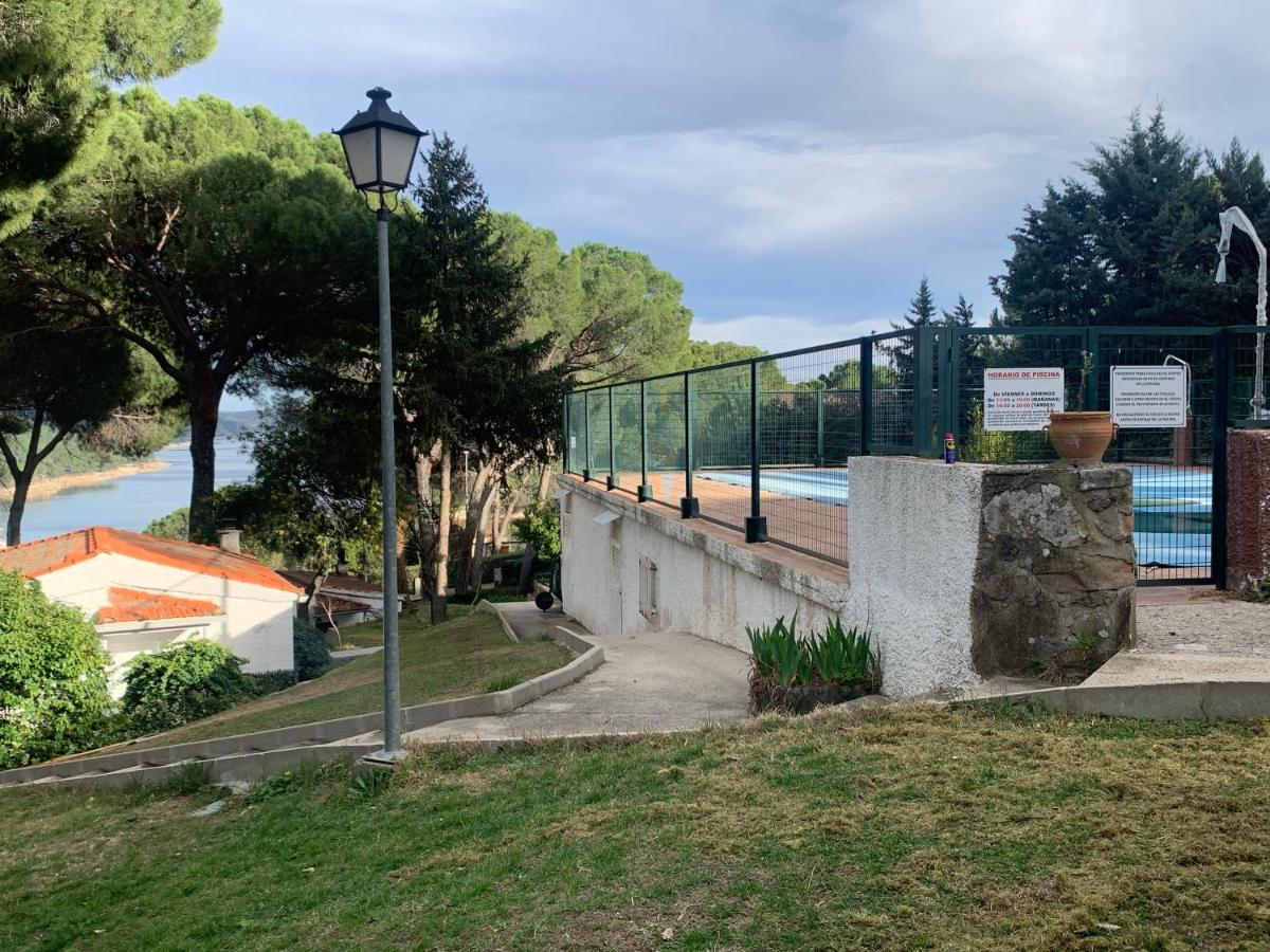 Вилла La Casita De Noe Con Vista Al Pantano De San Juan Сан-Мартин-де-Вальдейглесьяс Экстерьер фото